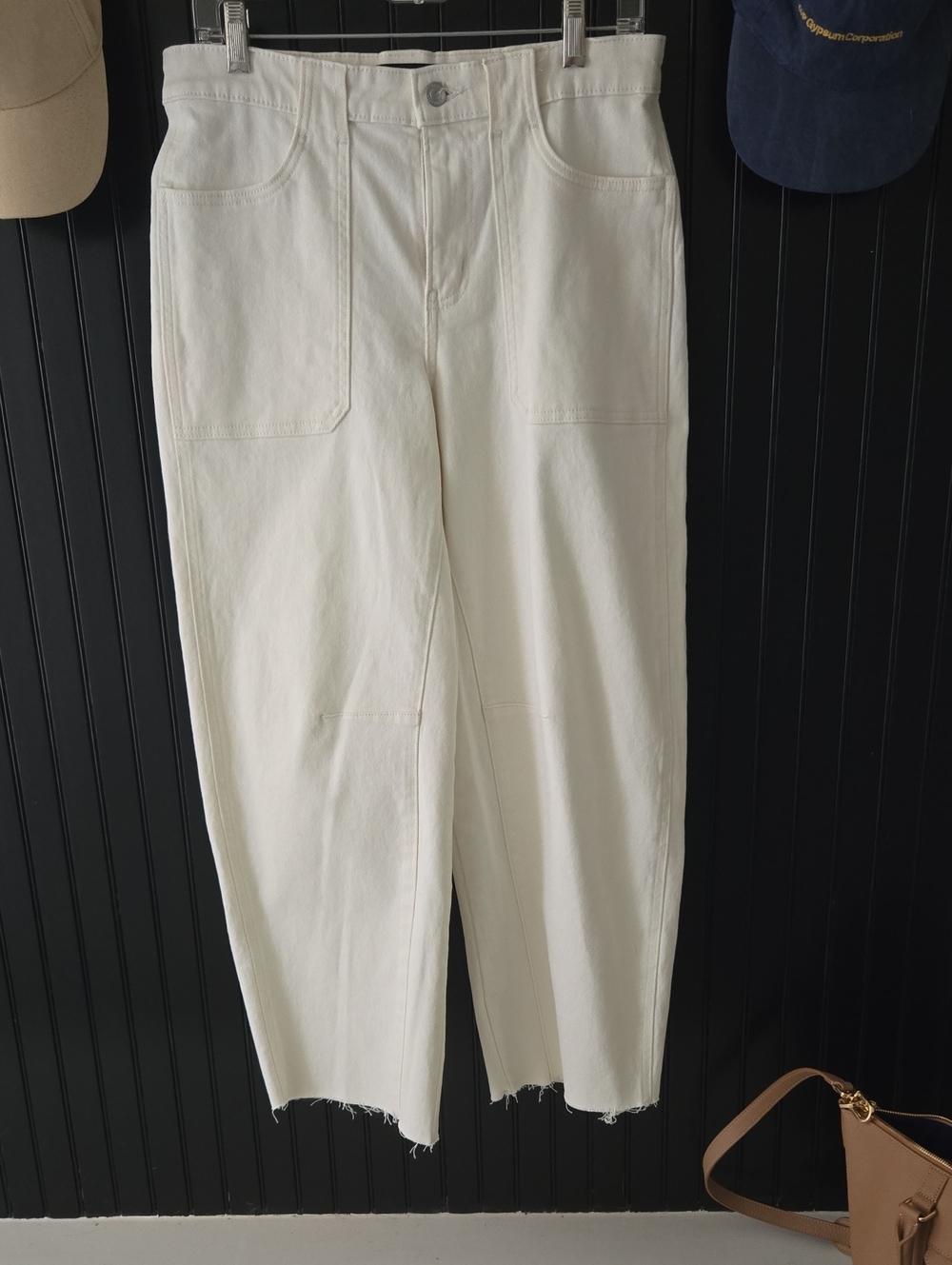 Women's Free Assembly Cropped Carenter Barrel Jeans